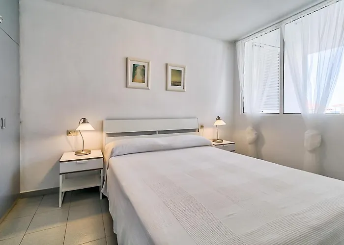 Hauzify I Apartaments Sot Del Morer